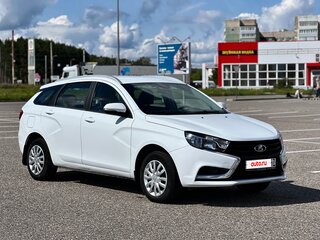 2020 Lada (ВАЗ) Vesta SW I, белый, 899000 рублей, вид 1