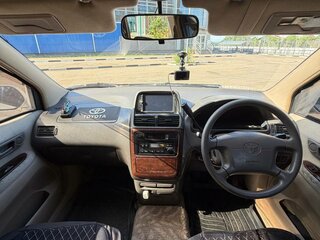 2001 Toyota Gaia, белый, 560000 рублей, вид 5