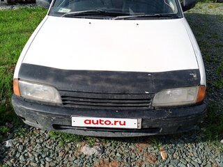 1997 Nissan Avenir I (W10), белый, 150000 рублей, вид 1