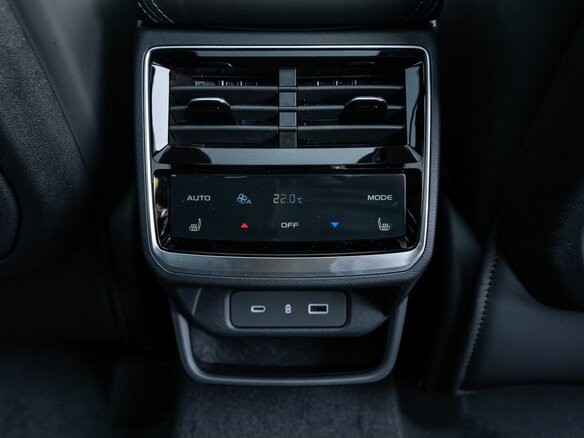 2026 Geely Monjaro I Рестайлинг, серый - вид 16