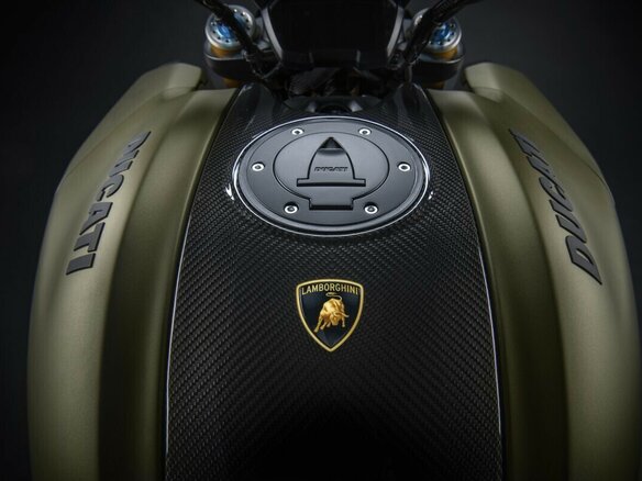 2021 Ducati Diavel 1260 S, зелёный, 12750000 рублей - вид 12