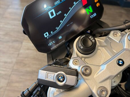 2021 BMW F 900 R, чёрный, 940000 рублей, вид 5