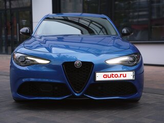 2018 Alfa Romeo Giulia II (952), синий, 1750000 рублей, вид 1