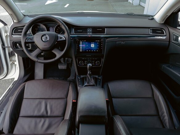 2013 Skoda Superb II Рестайлинг, белый, 1195000 рублей - вид 16