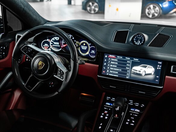 2021 Porsche Cayenne GTS Coupé III, серый, 11000000 рублей - вид 10