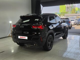 2022 Chevrolet TrailBlazer III, чёрный, 2480000 рублей, вид 2