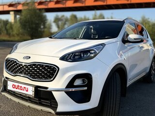 2019 Kia Sportage IV Рестайлинг, белый, 2400000 рублей, вид 3