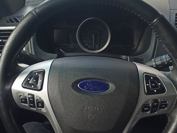 2014 Ford Explorer V, чёрный, 1350000 рублей - вид 25