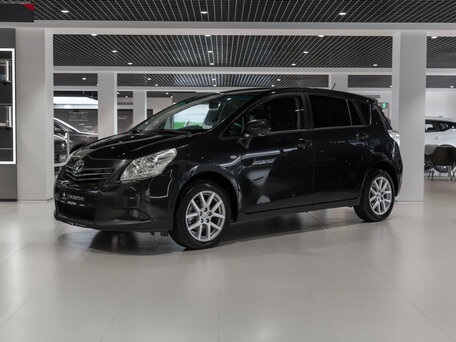Toyota Verso I