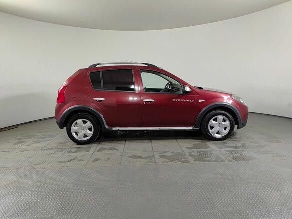 2012 Renault Sandero Stepway I, красный - вид 3