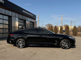 2022 Kia Stinger I Рестайлинг, чёрный, 4250000 рублей, вид 2