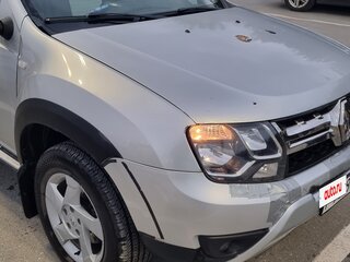 2017 Renault Duster I Рестайлинг, серебристый, 900000 рублей, вид 2