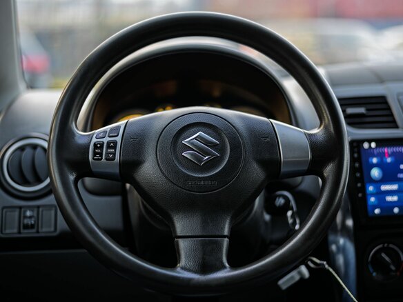 2010 Suzuki SX4 I (Classic) Рестайлинг, серебристый, 649000 рублей - вид 5