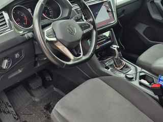 2021 Volkswagen Tiguan II Рестайлинг, серый, 2600000 рублей, вид 5