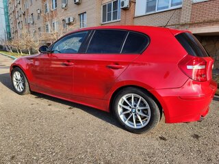 2007 BMW 1 серии 118i I (E81/E82/E87/E88), красный, 700000 рублей, вид 5