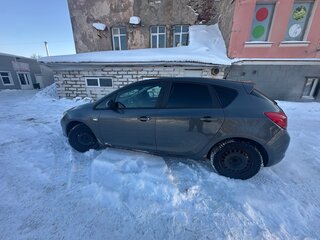 2011 Opel Astra J, серый, 455555 рублей, вид 3