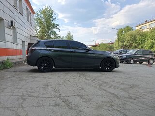 2017 BMW 1 серии 118i II (F20/F21) Рестайлинг 2, серый, 1550000 рублей, вид 1