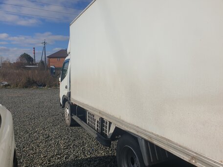2002 Toyota Dyna, белый, 1500000 рублей, вид 4