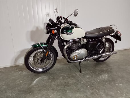 2018 Triumph Bonneville T120, белый, 959000 рублей, вид 2