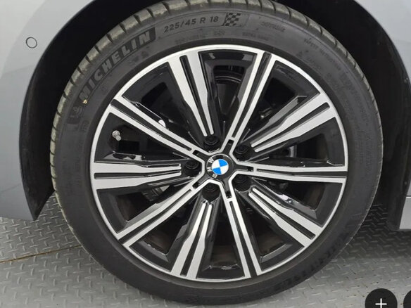 2025 BMW 3 серии 320i VII (G2x) Рестайлинг 2, серебристый - вид 4