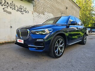 2020 BMW X5 25d IV (G05/G18), синий, 5190000 рублей, вид 2