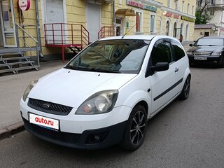 2006 Ford Fiesta Mk5, белый, 290000 рублей, вид 1