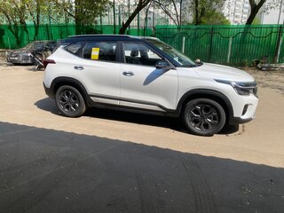2024 Kia Seltos I Рестайлинг, белый, 2750000 рублей, вид 5