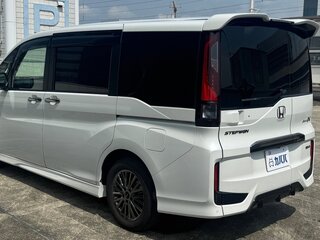 2022 Honda Stepwgn Spada V Рестайлинг, белый, 2040000 рублей, вид 4