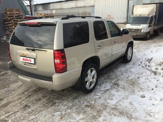 2011 Chevrolet Tahoe 6AT III, бежевый, 1600000 рублей, вид 5