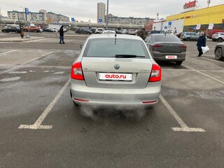 2013 Skoda Octavia II (A5) Рестайлинг, серебристый, 1050000 рублей, вид 4