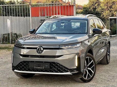 2026 Volkswagen Tavendor I Рестайлинг, серый, 5500000 рублей, вид 5