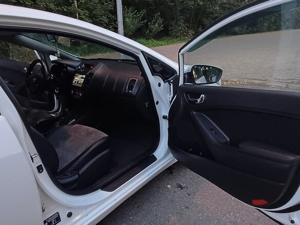 2019 Kia Cerato III Рестайлинг (Classic), белый, 1550000 рублей - вид 18