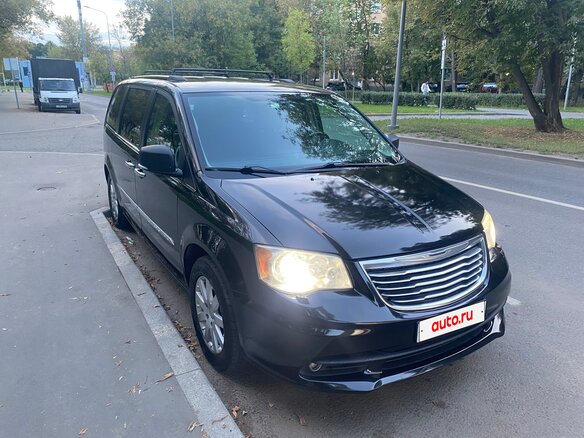 2012 Chrysler Voyager Grand V Рестайлинг, чёрный - вид 2