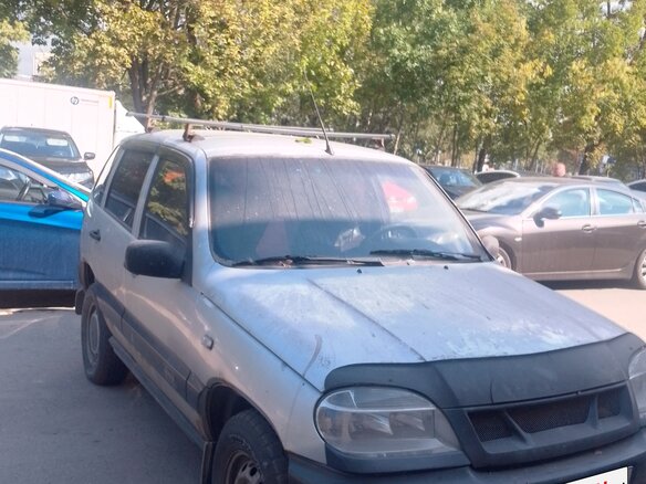 2004 Chevrolet Niva I, серебристый, 120000 рублей - вид 1