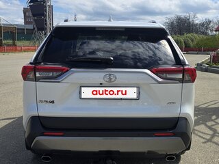 2020 Toyota RAV4 V (XA50), белый, 3750000 рублей, вид 2