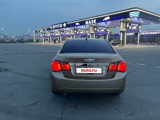 2013 Chevrolet Cruze I Рестайлинг, бежевый, 620000 рублей, вид 3
