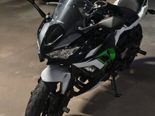 2021 Kawasaki Ninja 650, чёрный, 720000 рублей, вид 2