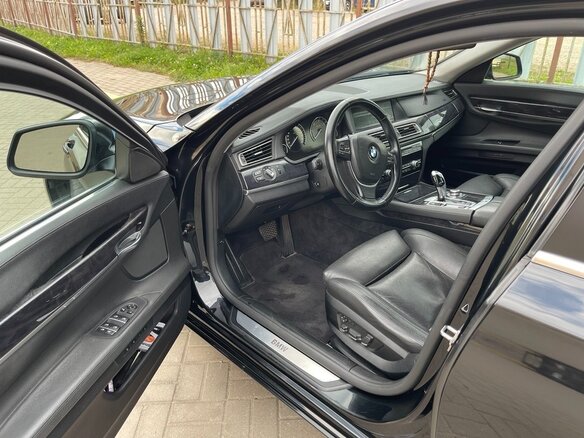 2009 BMW 7 серии 730d V (F01/F02/F04), чёрный, 1404777 рублей - вид 6