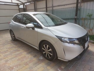 2021 Nissan Note e-Power III, серебристый, 1750000 рублей, вид 1