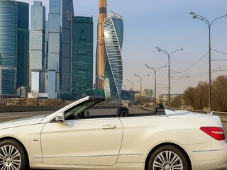 2011 Mercedes-Benz E-Класс 250 5G-Tronic IV (W212, S212, C207), белый, 2500000 рублей, вид 1