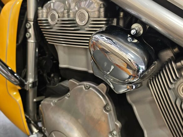 2006 Harley-Davidson V-Rod, жёлтый, 1500000 рублей - вид 4