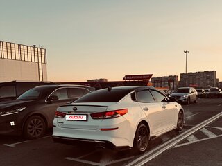 2018 Kia Optima IV Рестайлинг, белый, 1150000 рублей, вид 3