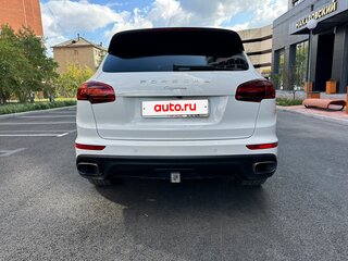 2015 Porsche Cayenne II Рестайлинг (958), белый, 3850000 рублей, вид 4