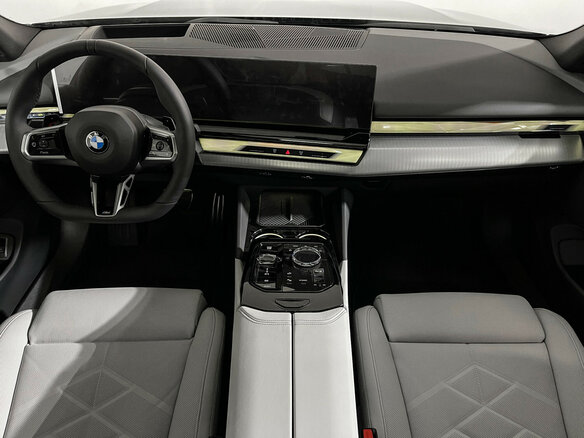 2026 BMW 5 серии 530i xDrive VIII (G60/G61/G68), синий - вид 12