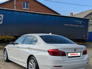 2013 BMW 5 серии 520i VI (F10/F11/F07), белый, 2100000 рублей, вид 3
