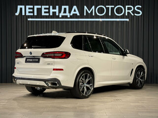 2023 BMW X5 40i IV (G05/G18), белый, 9990000 рублей, вид 4