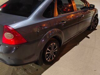2008 Ford Focus II Рестайлинг, серый, 450000 рублей, вид 3