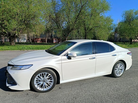 2019 Toyota Camry VIII (XV70), белый - вид 15