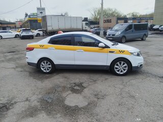 2016 Kia Rio III Рестайлинг, белый, 780000 рублей, вид 2