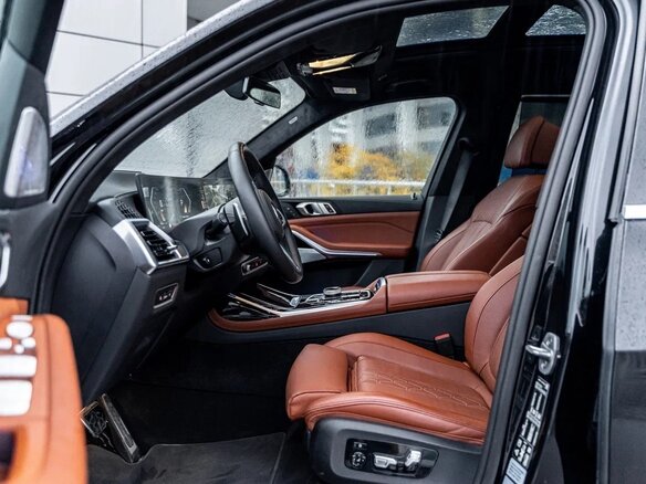 2024 BMW X7 40i I (G07) Рестайлинг, чёрный, 13890000 рублей - вид 9
